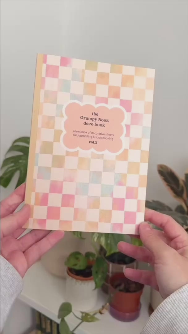 The Grumpy Nook Deco Book: Vol 2: Case of 10